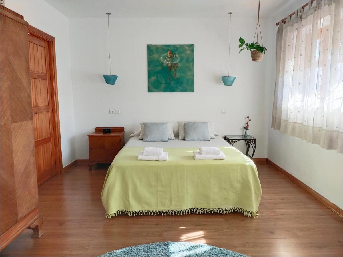 Preciosa Casa Grande Con Patio En 8pax Hébergement de vacances