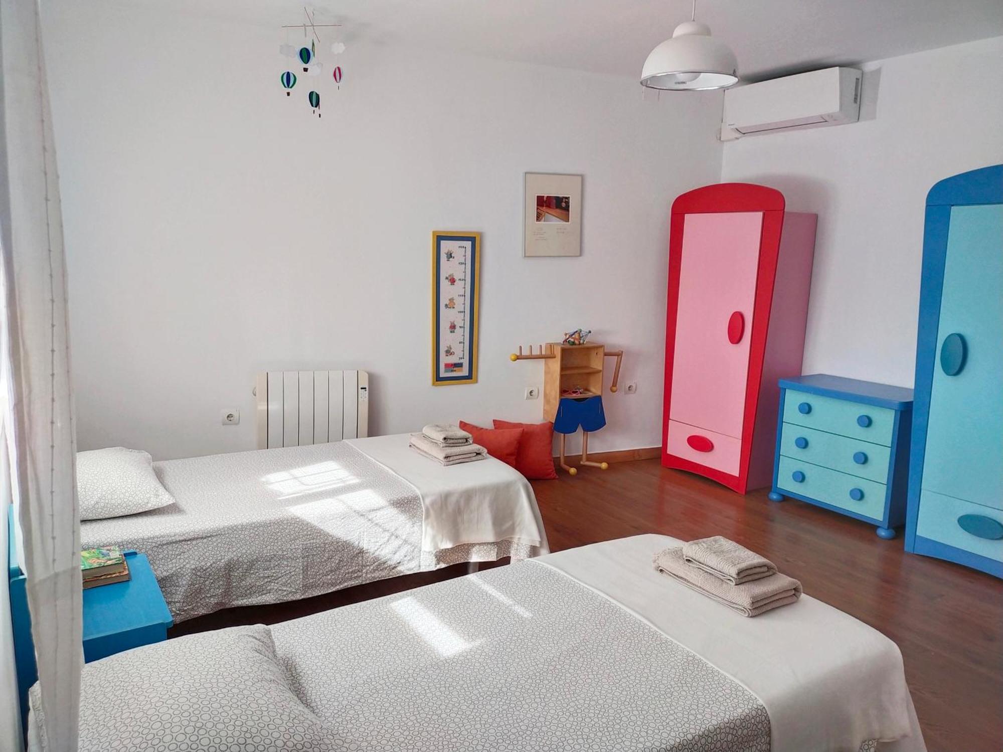 Preciosa Casa Grande Con Patio En 8pax Hébergement de vacances