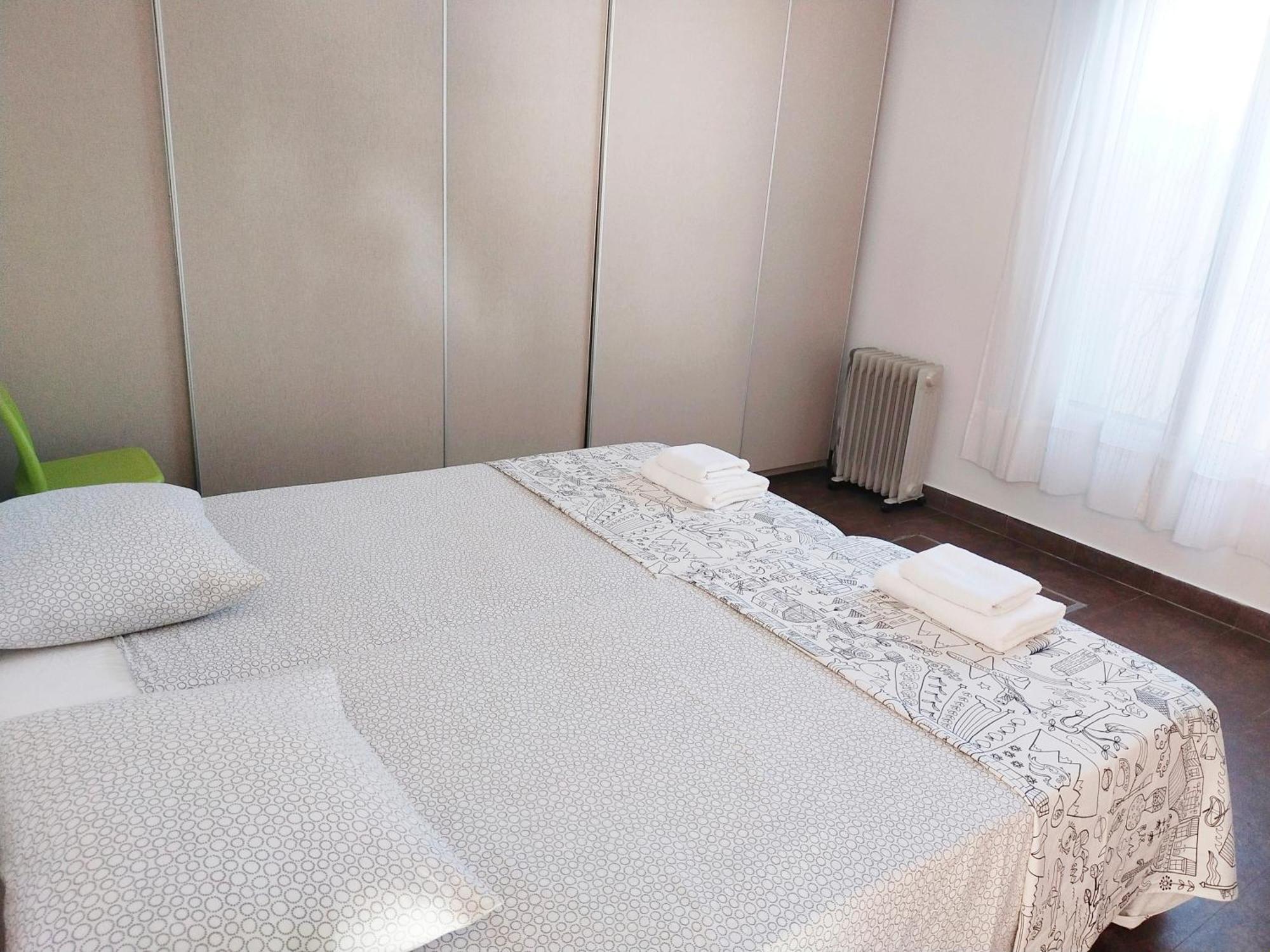 Preciosa Casa Grande Con Patio En 8pax Hébergement de vacances *