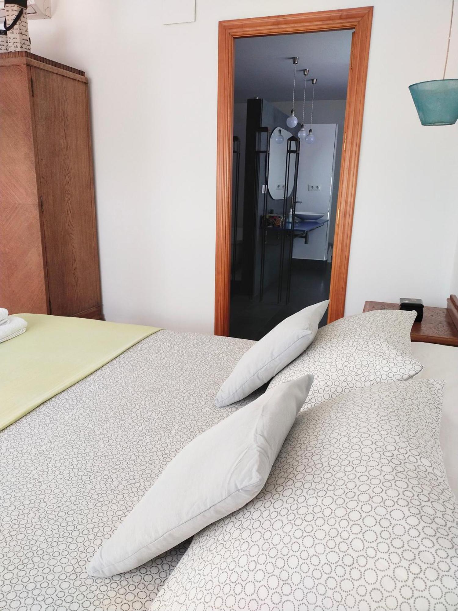 Preciosa Casa Grande Con Patio En 8pax Séville